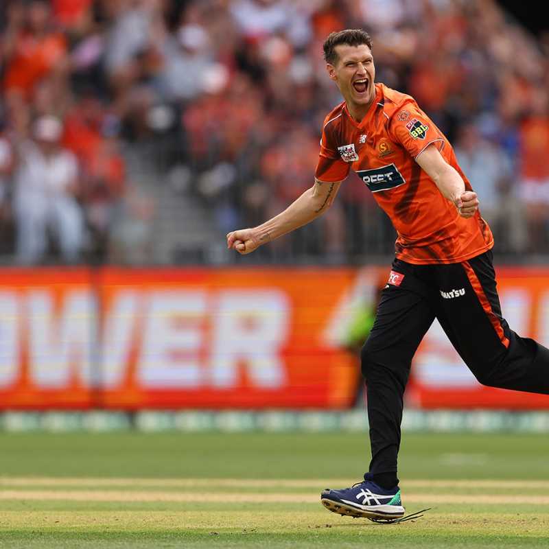 π David Payne Replaces Injured Edwards at Sunrisers Hyderabad β IPL 2026 Update David Payne bowling as left arm pacer in T20 cricket match