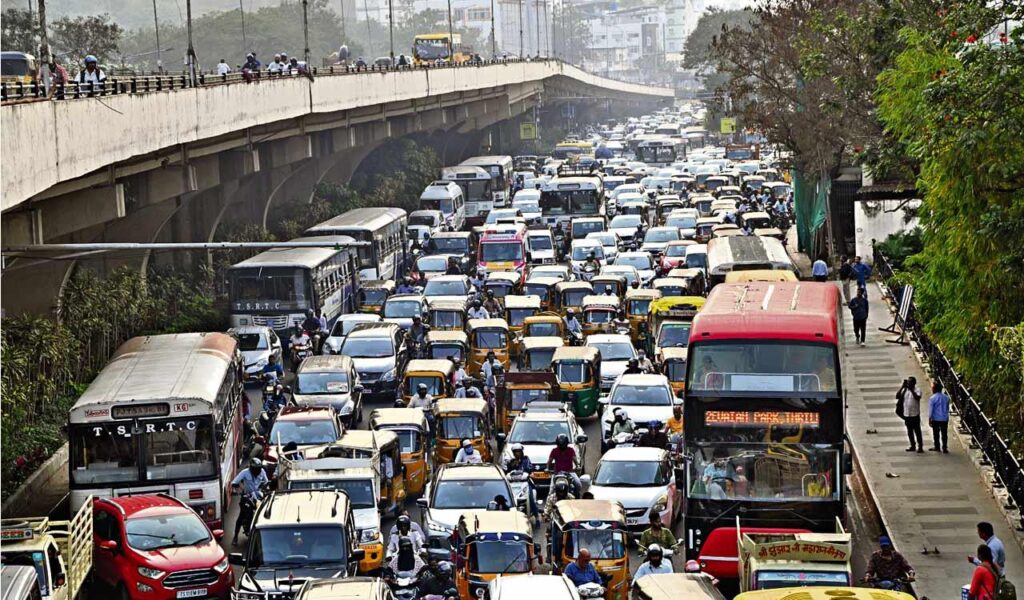 Traffic congestion in Hyderabad highlighting need for better public transport
