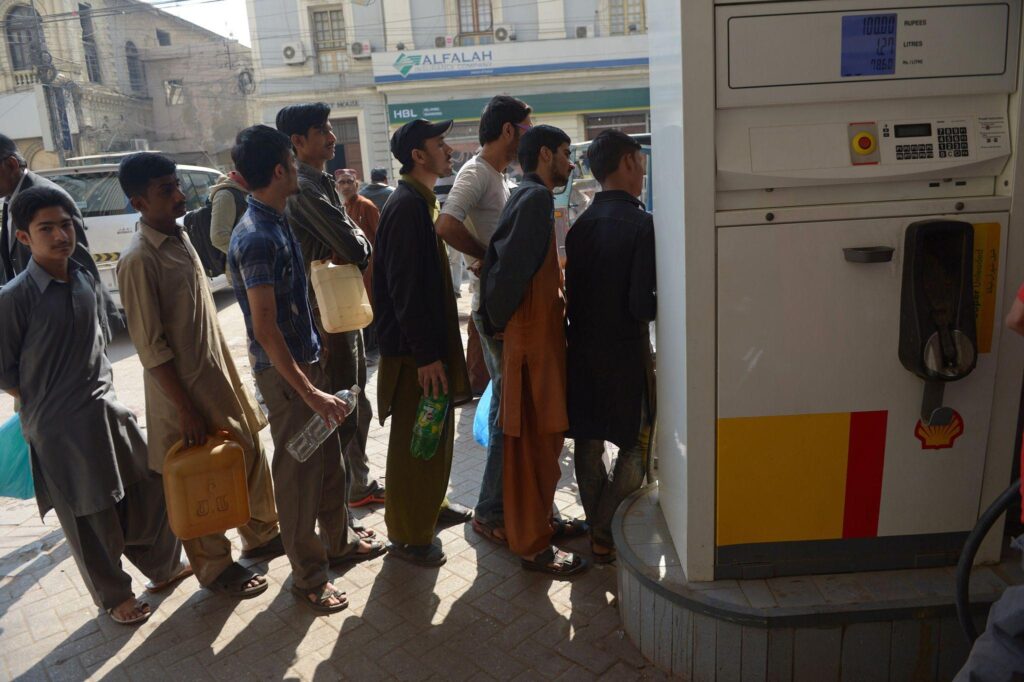 ong queues at petrol pumps in Pakistan during fuel crisis