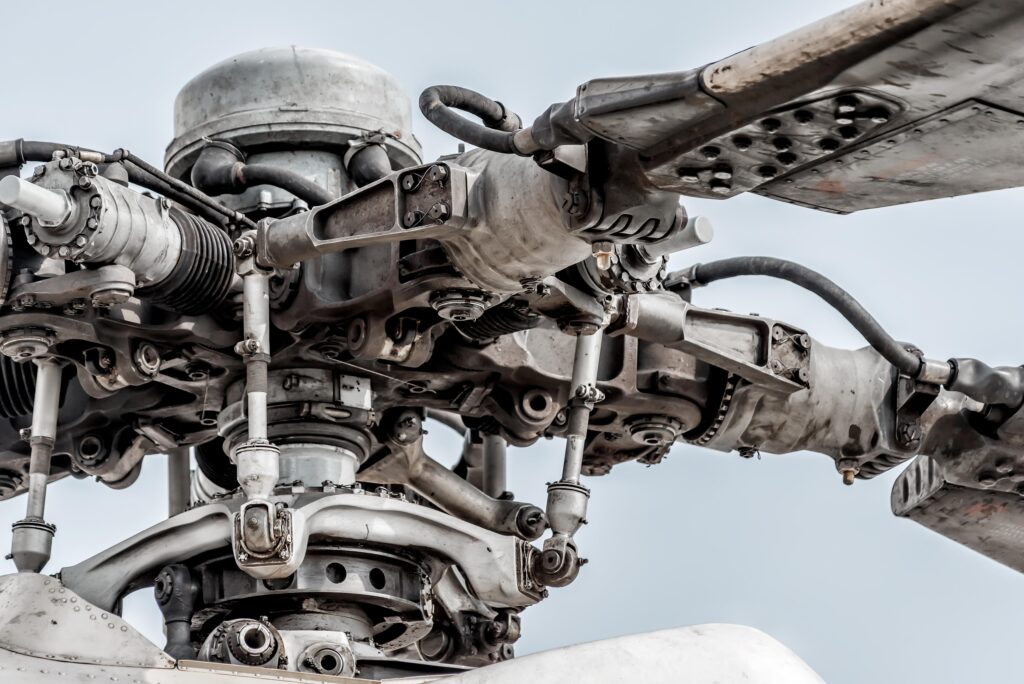Five bladed articulated rotor system used in modern helicopters