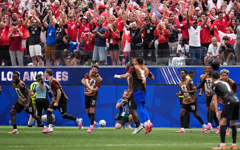 Canada players celebrate after defeating South Africa in FIFA World Cup 2026 Round of 32