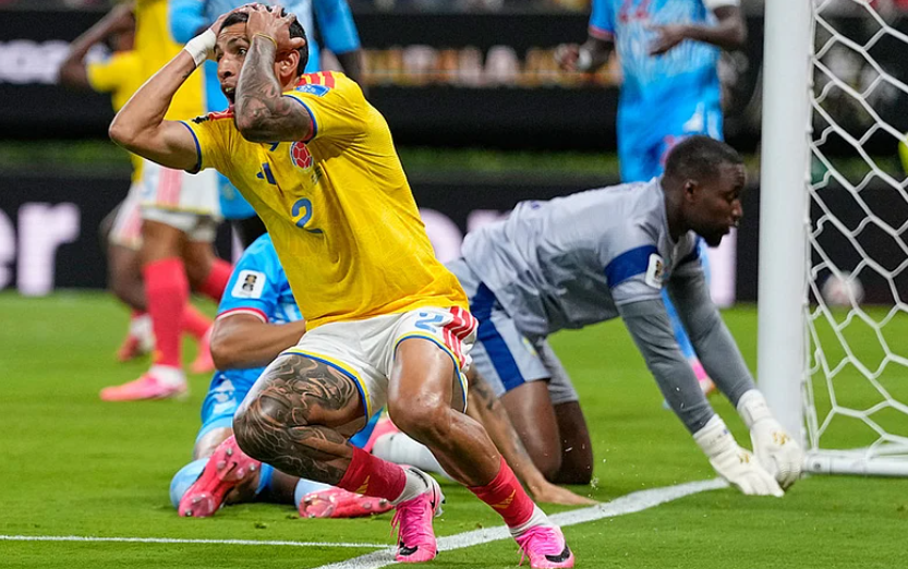 Daniel Munoz reacts after missing a chance for Colombia against DR Congo