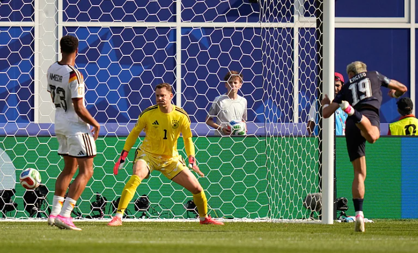 Julio Enciso scores Paraguay opening goal against Germany goalkeeper Manuel Neuer in FIFA World Cup 2026 Round of 32