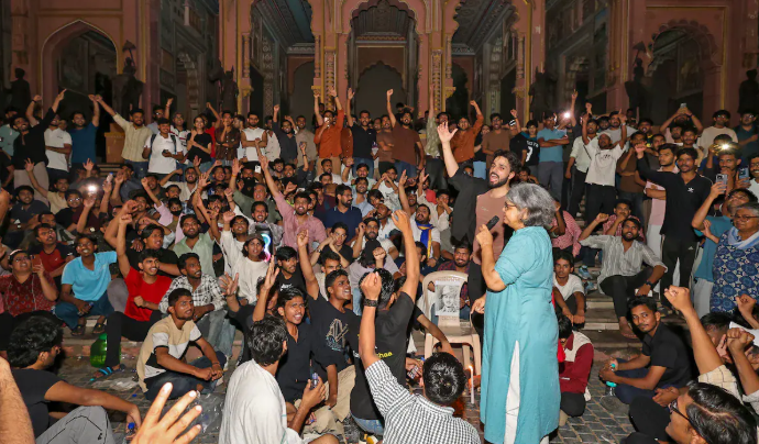 Hundreds of students gathered at Jaipur Jawahar Circle during a protest against alleged examination paper leaks