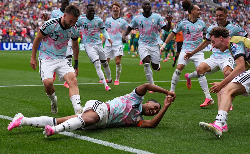 Belgium players celebrate after Youri Tielemans scores the decisive goal against Senegal in the FIFA World Cup 2026 Round of 32