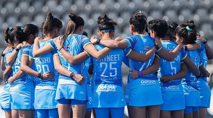 Indian women's hockey team players huddle together during the FIH Women's Hockey World Cup 2026.