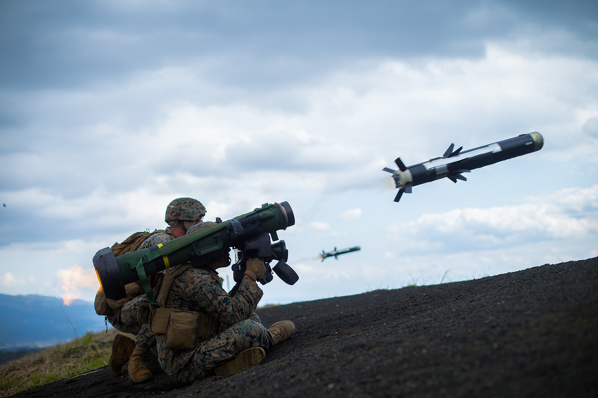 US Marines firing an FGM-148 Javelin anti-tank guided missile during a military training exercise